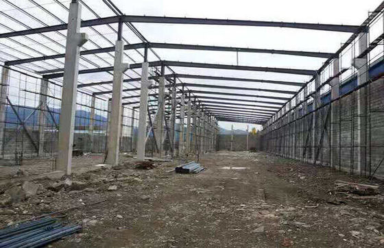 El marco de acero modificado para requisitos particulares Warehouse Q235b del panel de 50m m prefabricó